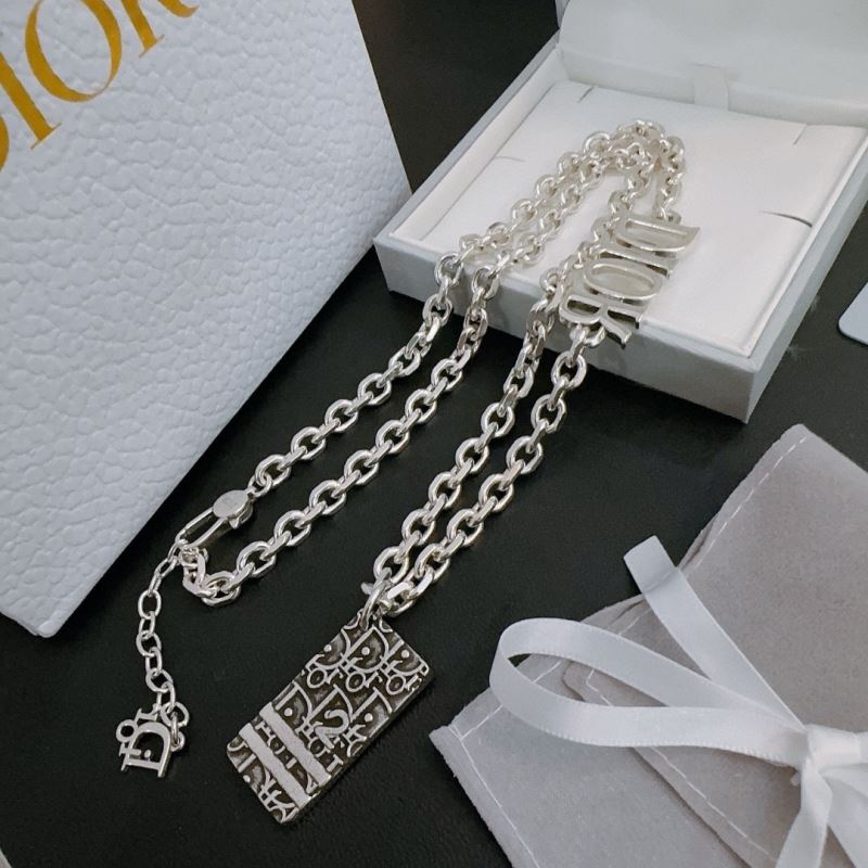 chr1st1an D10r necklaces